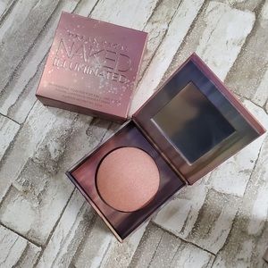💕BrandNew UrbanDecay Naked Illuminated ‘Fireball’